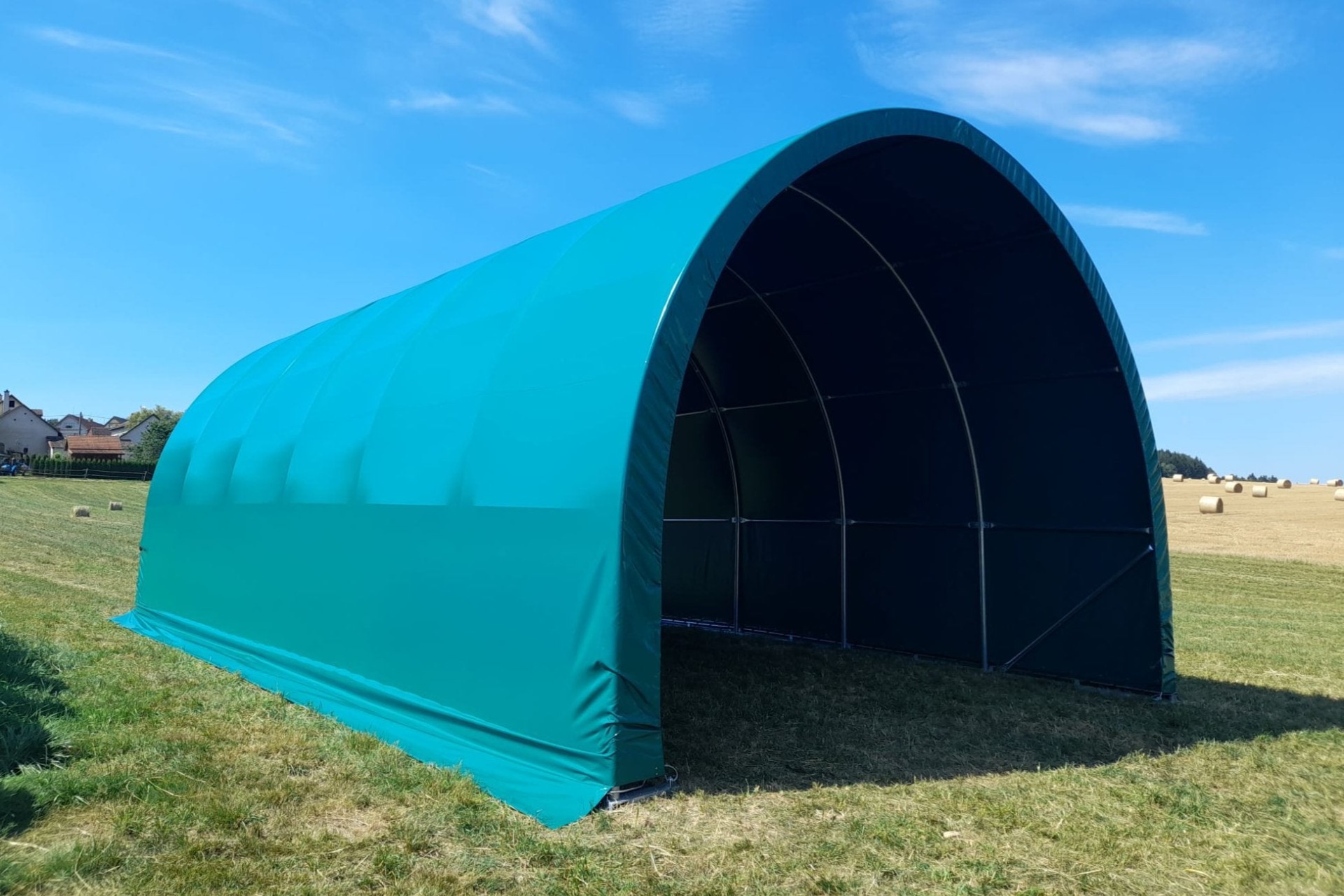 Oblouková hala šířky 6,45 m