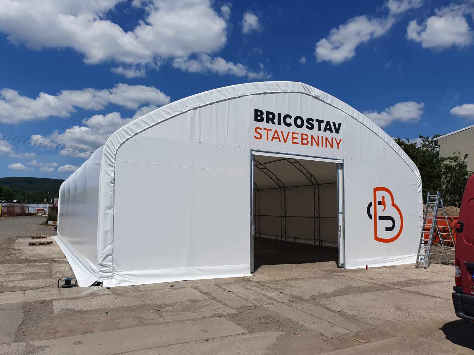 Plachtové haly šířky 10 m