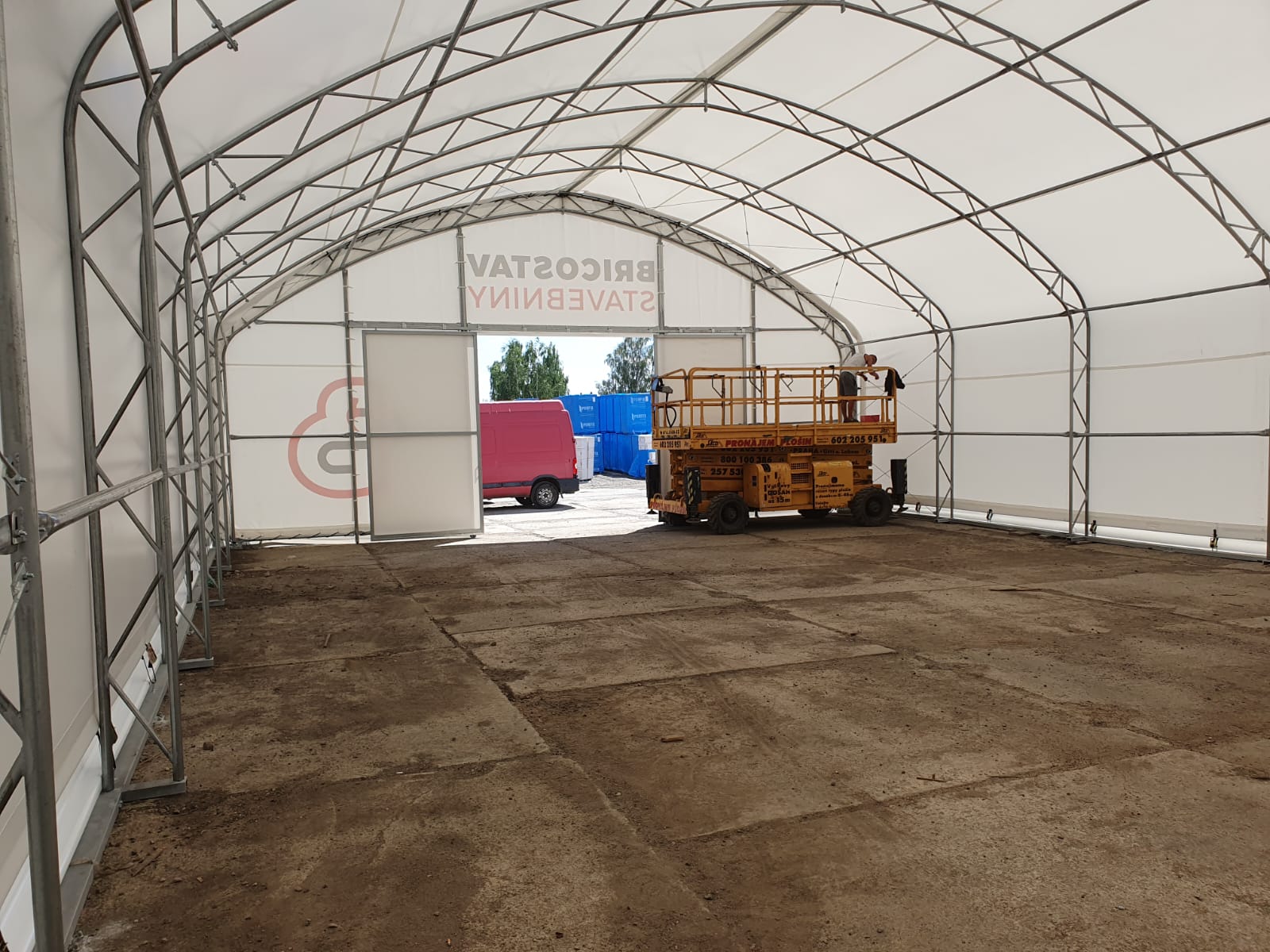 Oblouková hala šířky 10 m