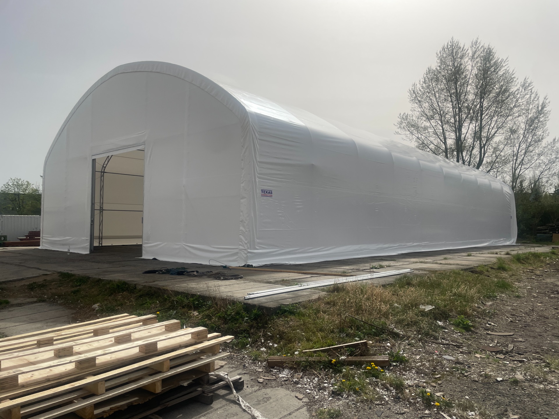 Oblouková hala šířky 15 m