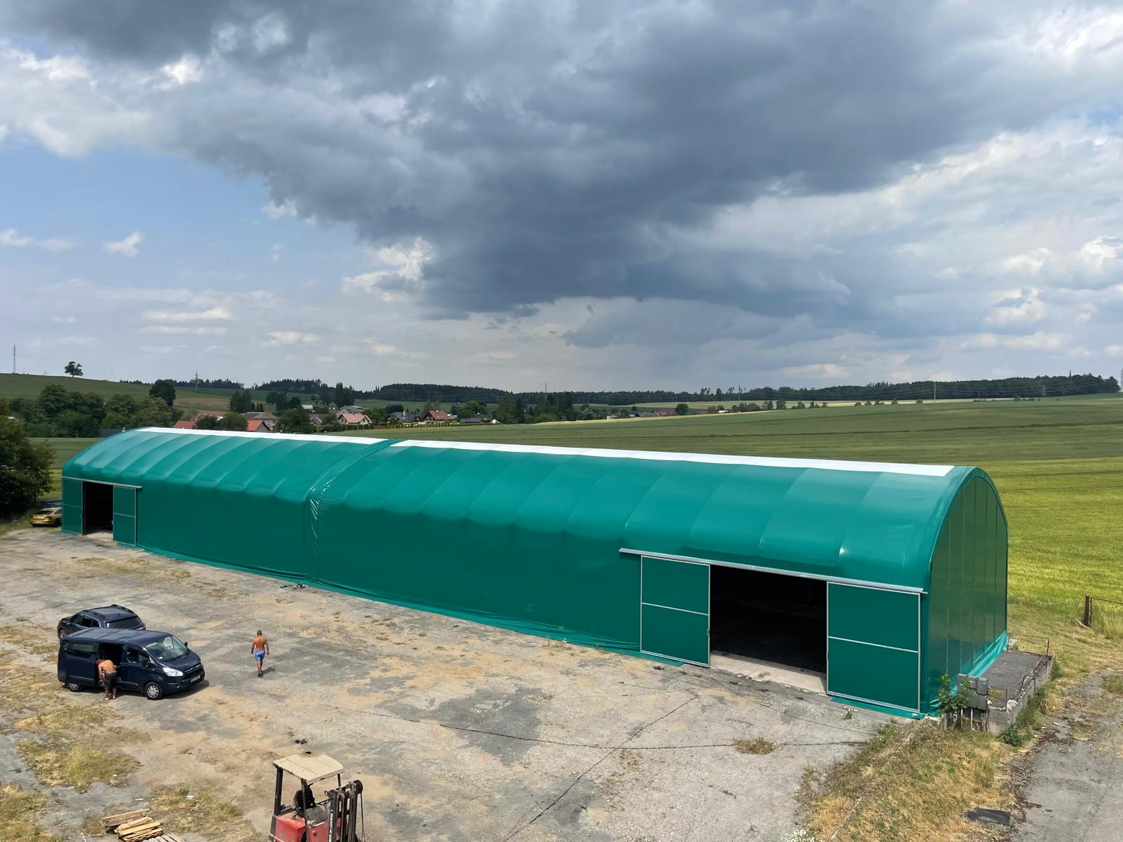 Oblouková hala šířky 12 m