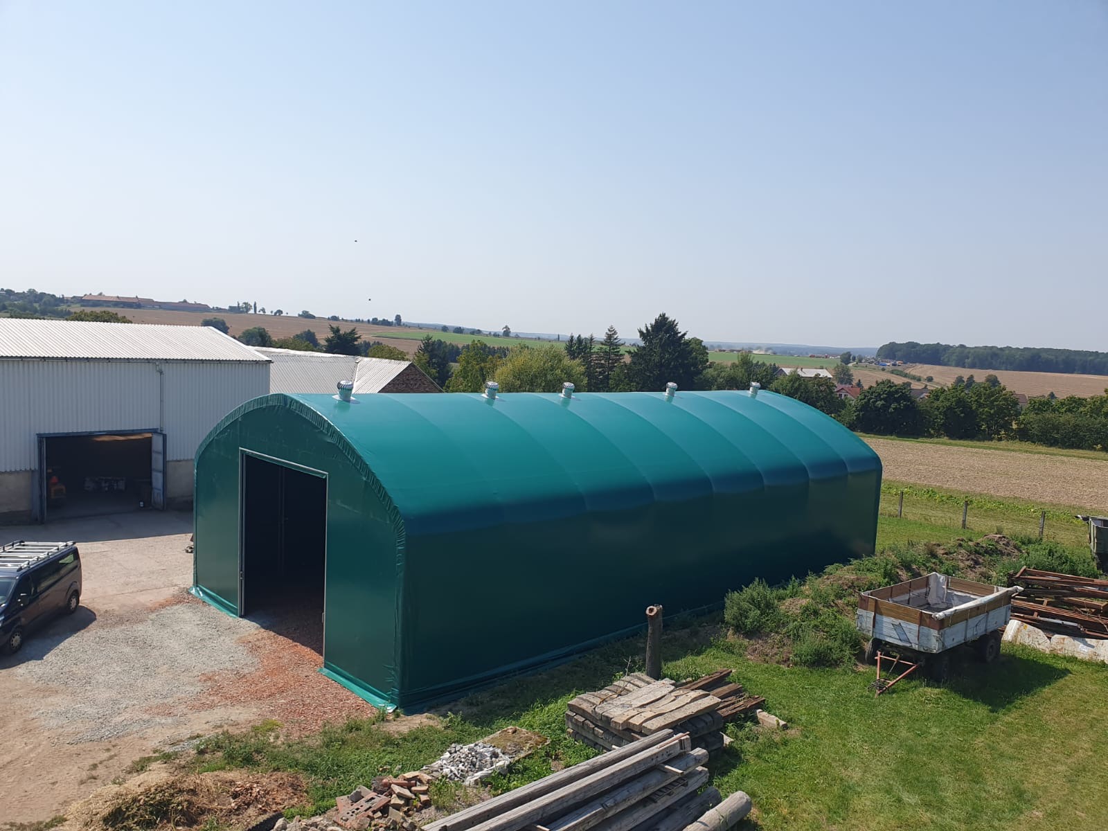 Oblouková hala šířky 12 m