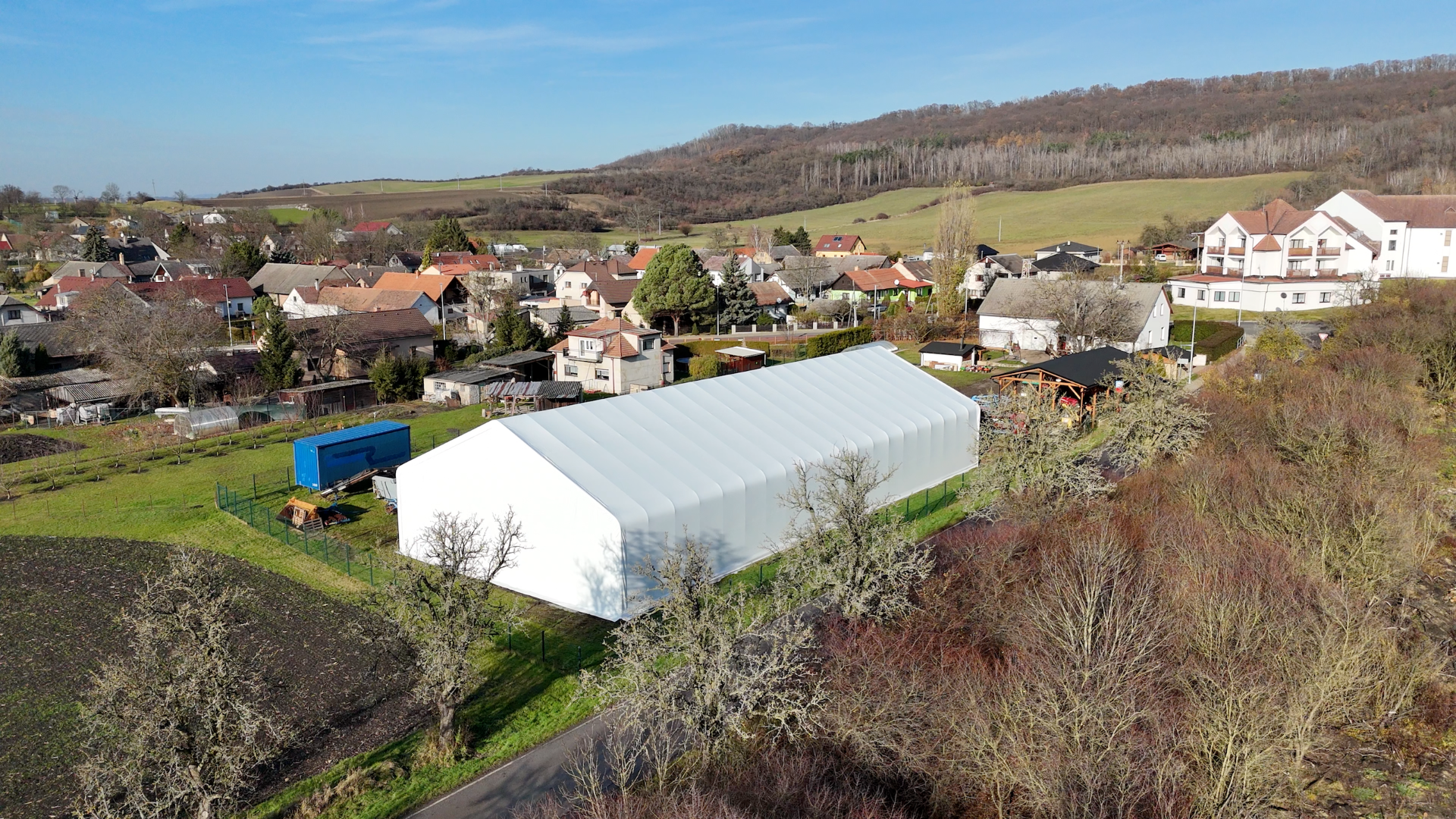 Haly se sedlovou střechou